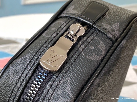 Official oldcobbler PM POUCH TOILETRY LOUIS VUITTON 0707